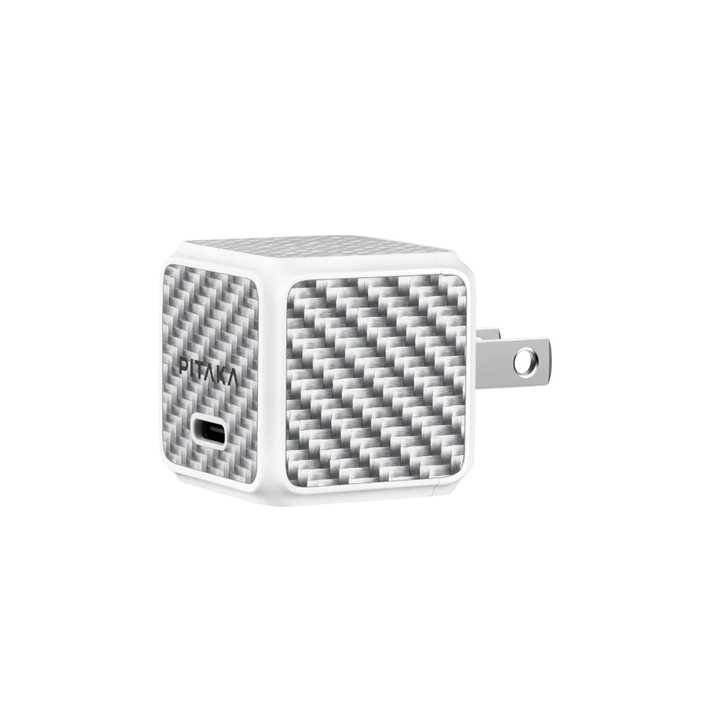 30W Charger or C-C Cable - Image 13
